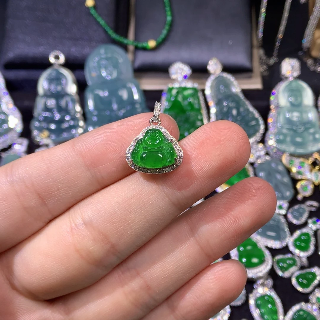 翡翠挂件未镶嵌:*9999999989988