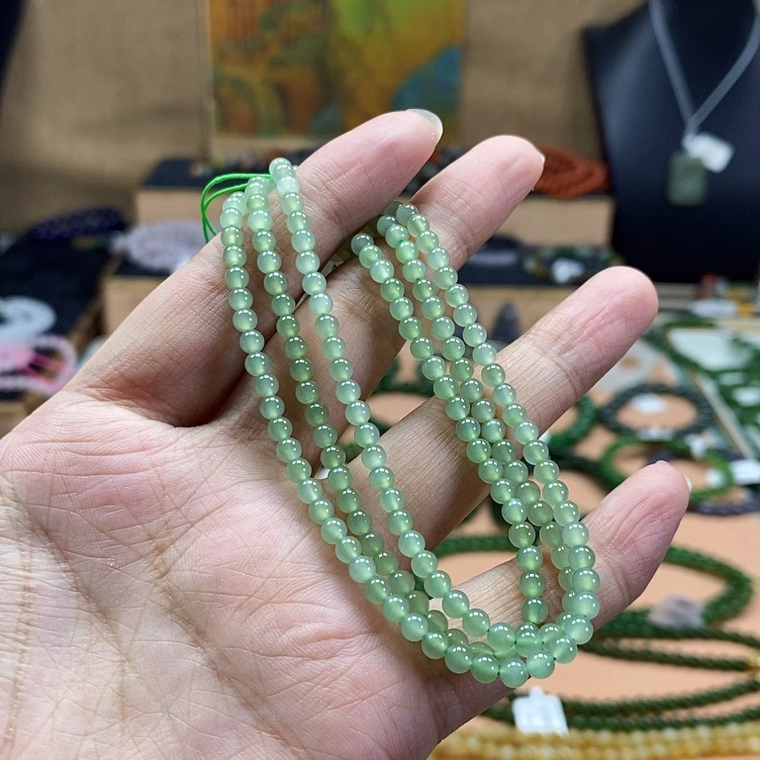 和田玉（碧玉）未镶嵌颈饰3.5mm果绿