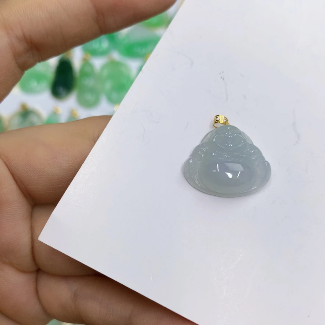 翡翠18K金镶嵌颈饰翡翠