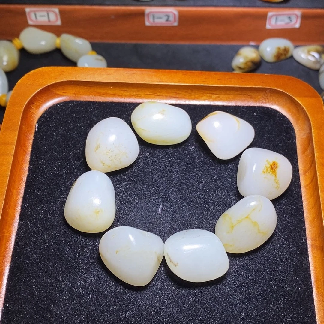 和田玉未镶嵌手链