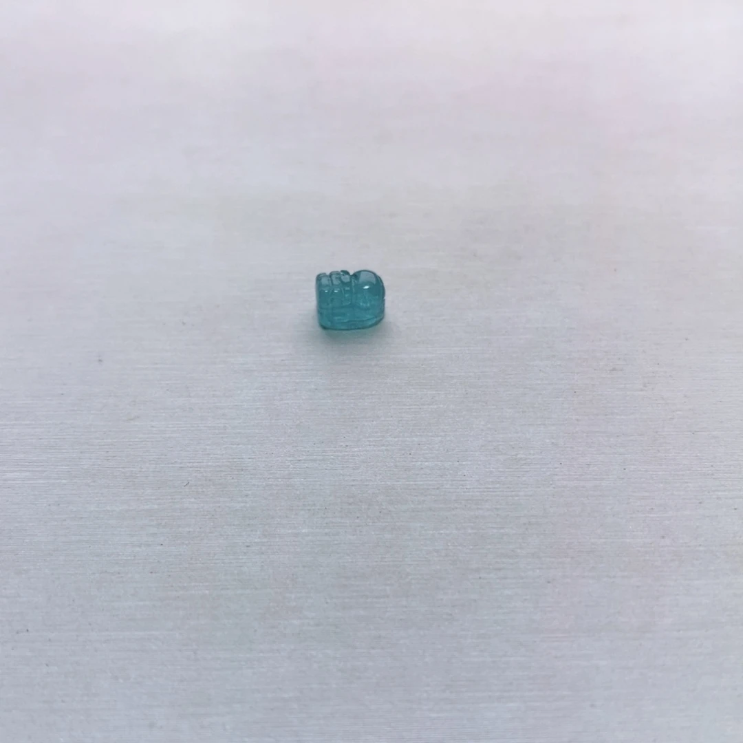 未镶嵌单颗貔貅m碧玺