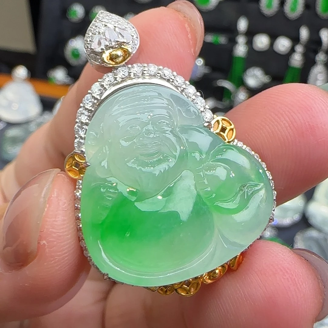 颈饰18K金镶嵌翡翠天然翡翠