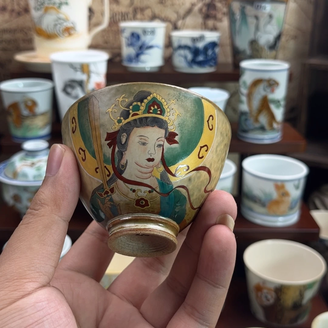 手绘菩萨鸡心杯子