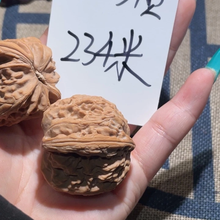 新****吊坠文玩核桃白狮子