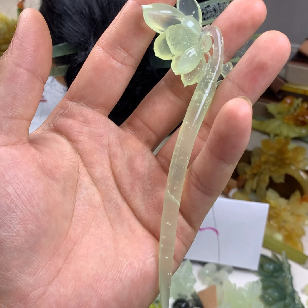 皕***）蛇纹石玉未镶嵌发饰