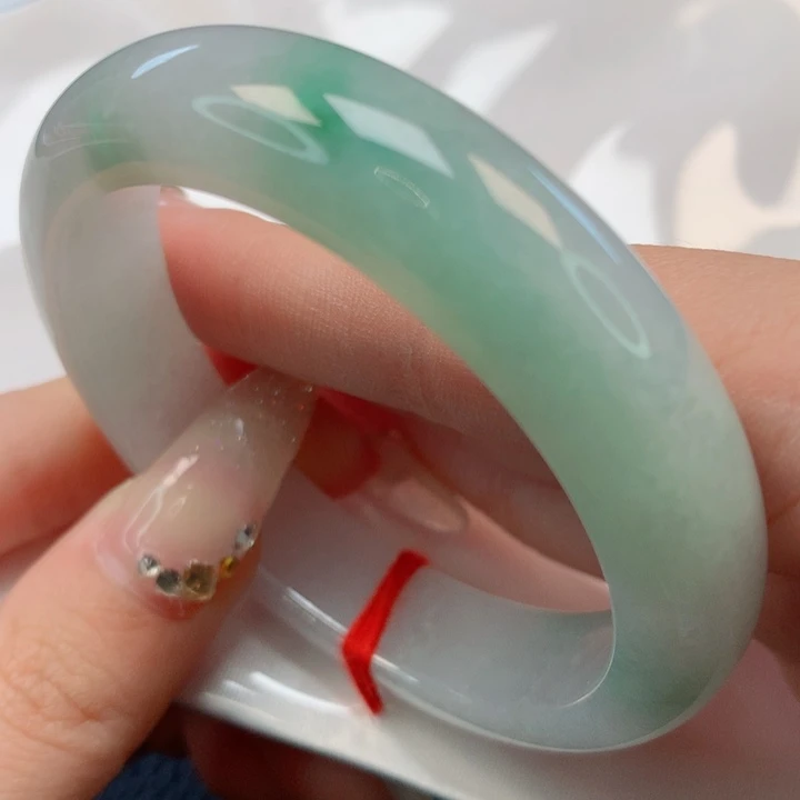 【闪购商品】翡翠手镯未镶嵌53+圈