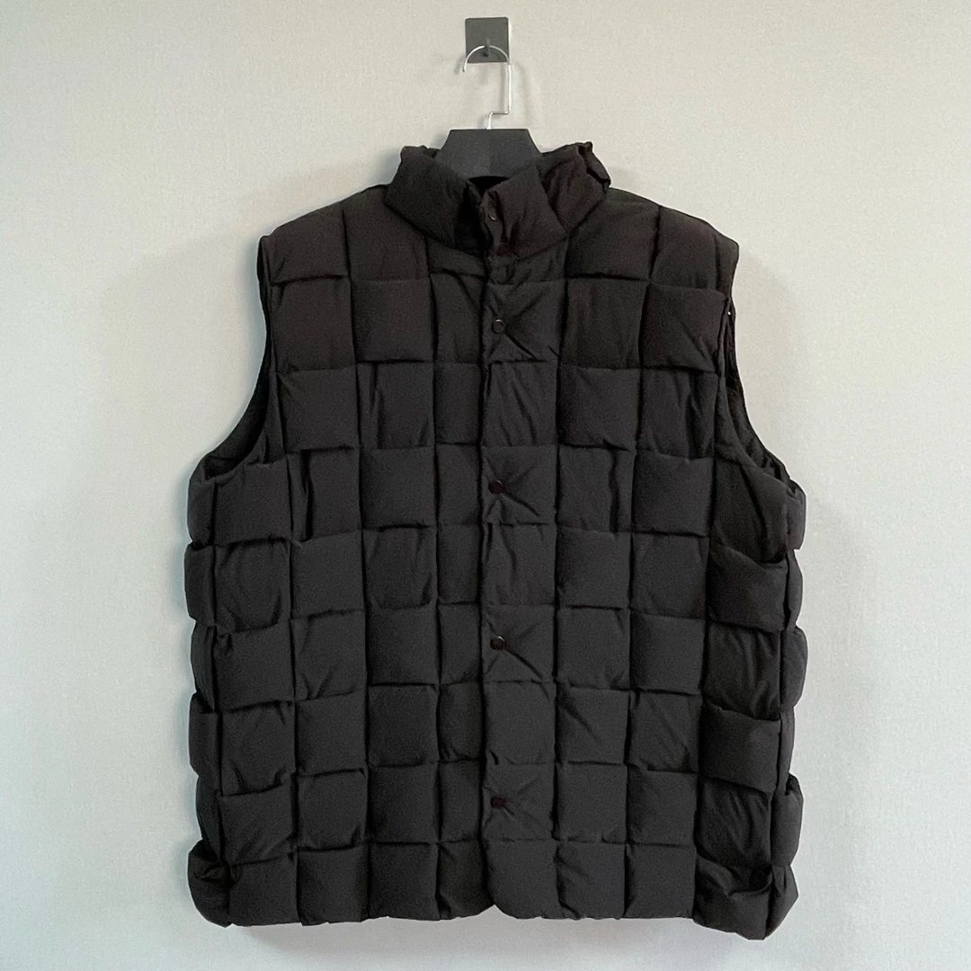 未使用 BOTTEGA VENETA/葆蝶家 格纹编织羽绒马甲/M码/价13000