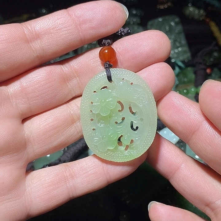 和田玉未镶嵌吊坠(不含链)