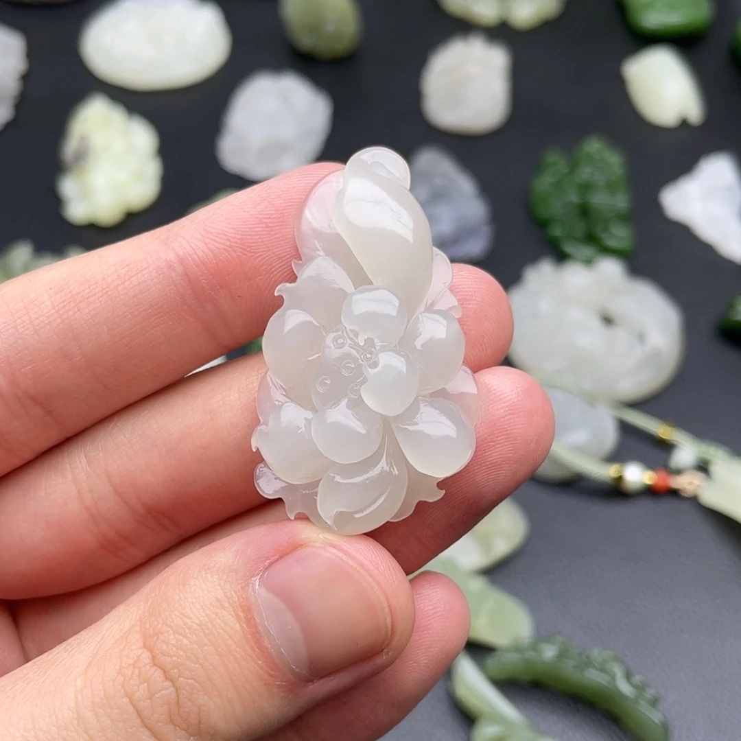 【闪购商品】颈饰未镶嵌和田玉