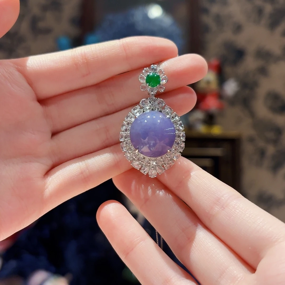 翡翠18K金镶嵌吊坠(赠链)