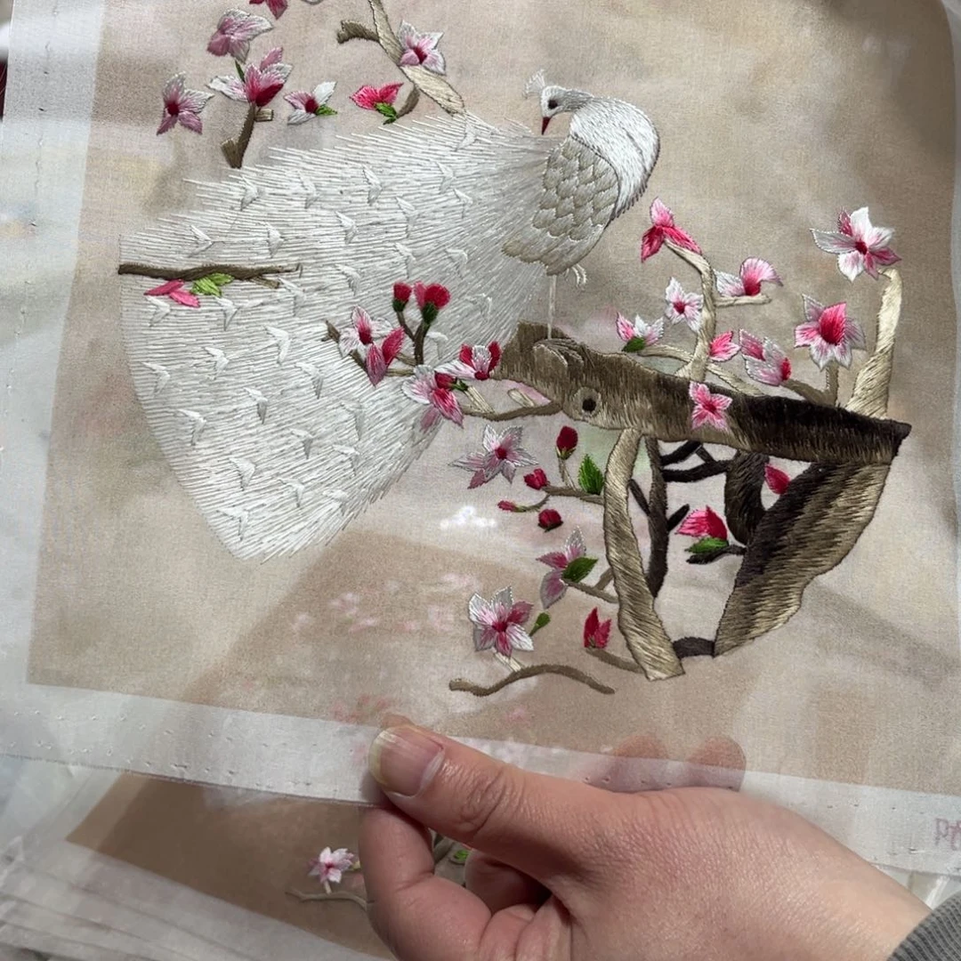 刺绣纯手工制作的一款