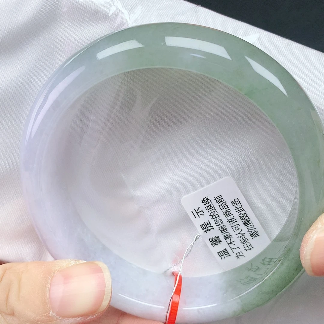 翡翠手镯未镶嵌60轮胎