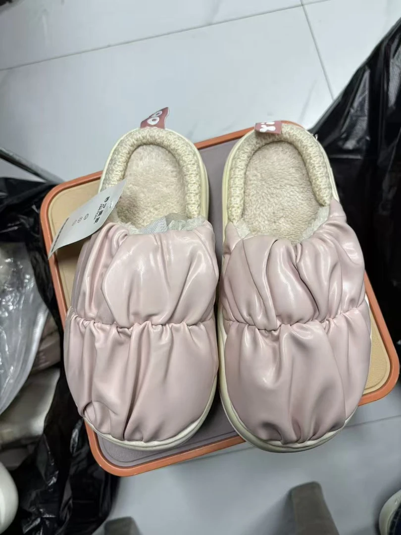 A7粉色褶皱防水棉拖鞋