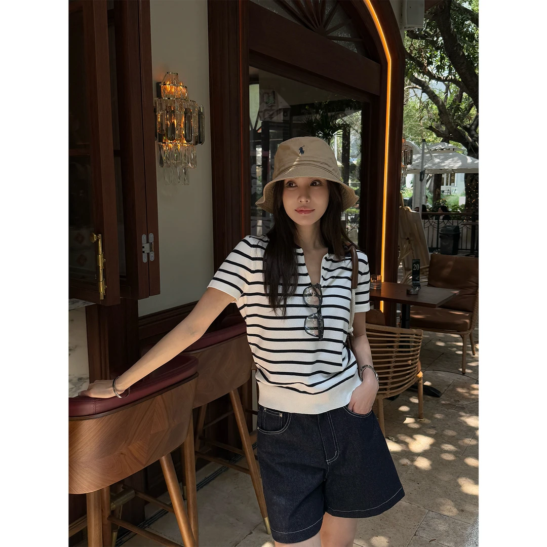 【巴黎假日】“天丝衫”极简设计感蓝白条纹拼接POLO领短袖T恤21552