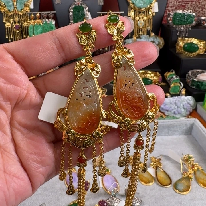 翡翠未镶嵌颈饰耳坠