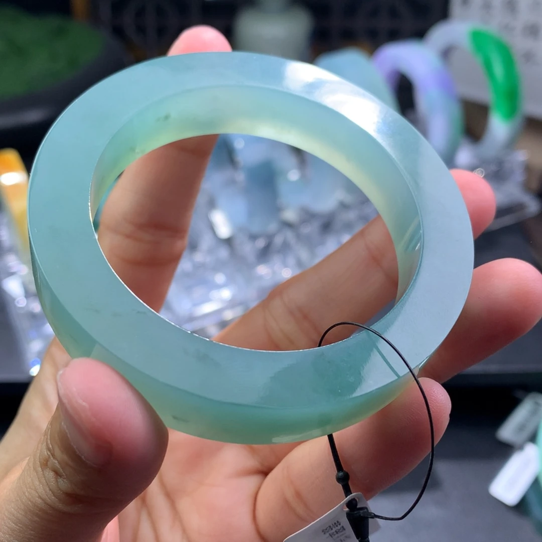 未镶嵌手镯定制翡翠