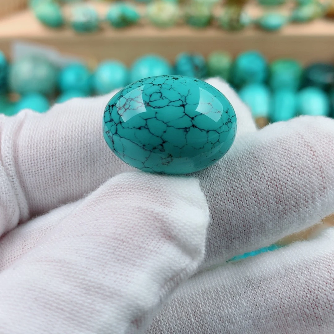 绿松石未镶嵌颈饰