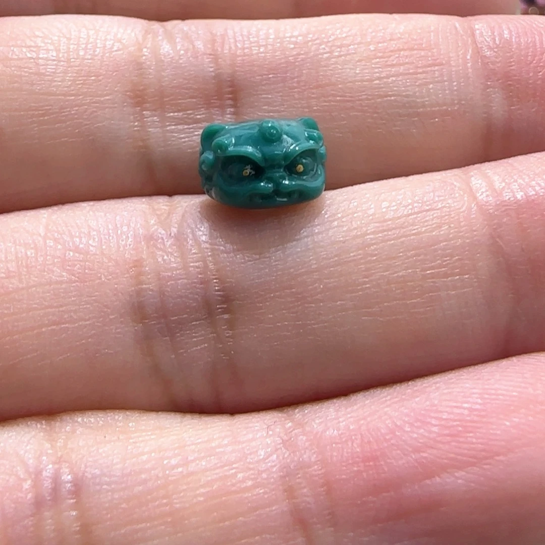 吉***星绿松石未镶嵌配饰