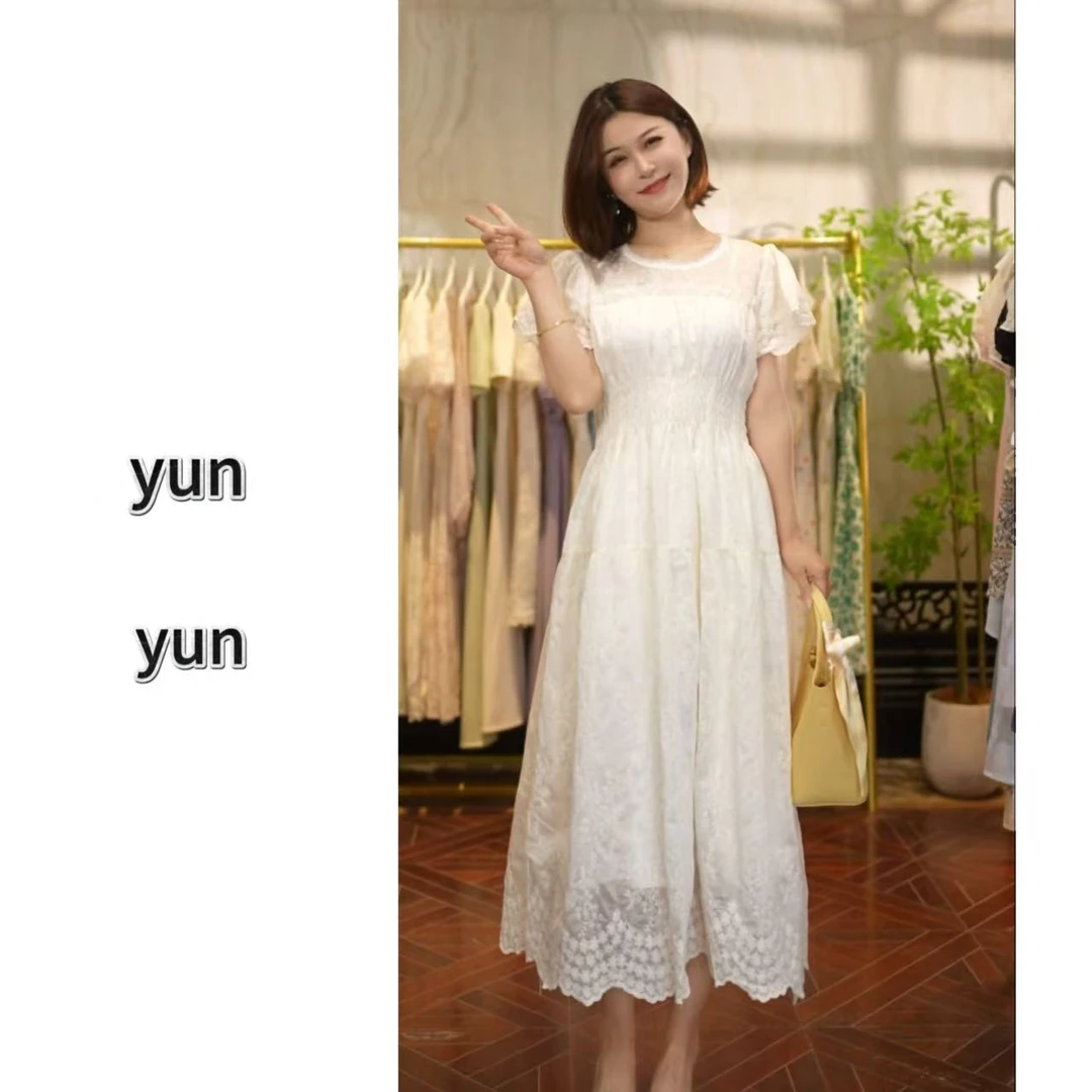 【云云女装】气质连衣裙女2025年夏季收腰显瘦长款甜美镂空蕾丝裙