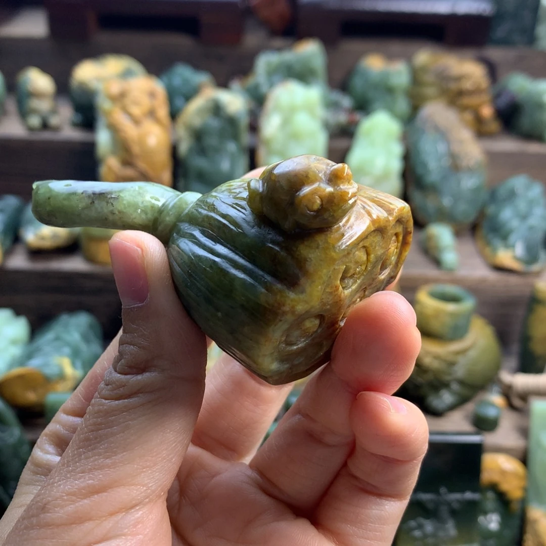 岫岩河磨玉（透闪石质玉）挂件未镶嵌小***活