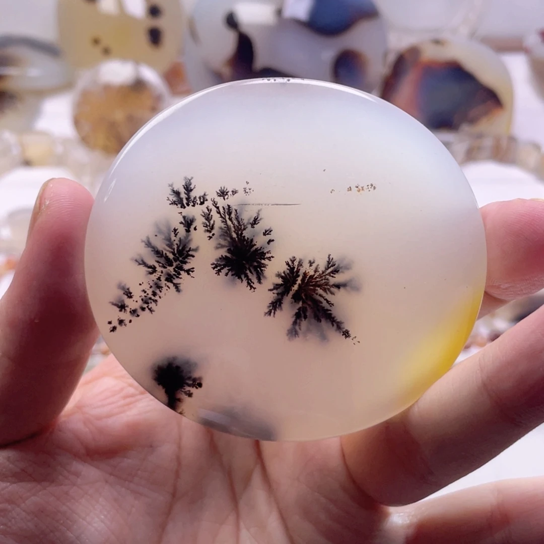 玛瑙/玉髓未镶嵌珠宝奇石