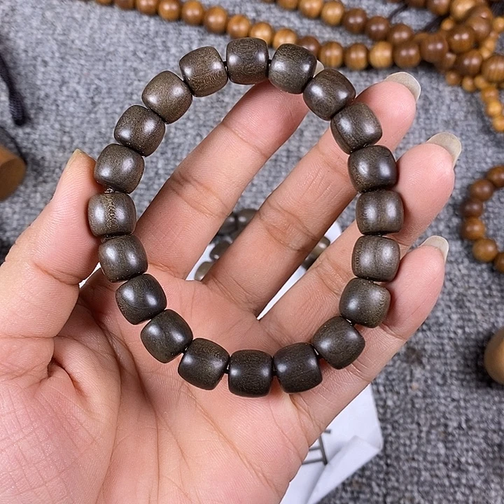 檀香木手串/手链老山檀香阴沉10/11直切