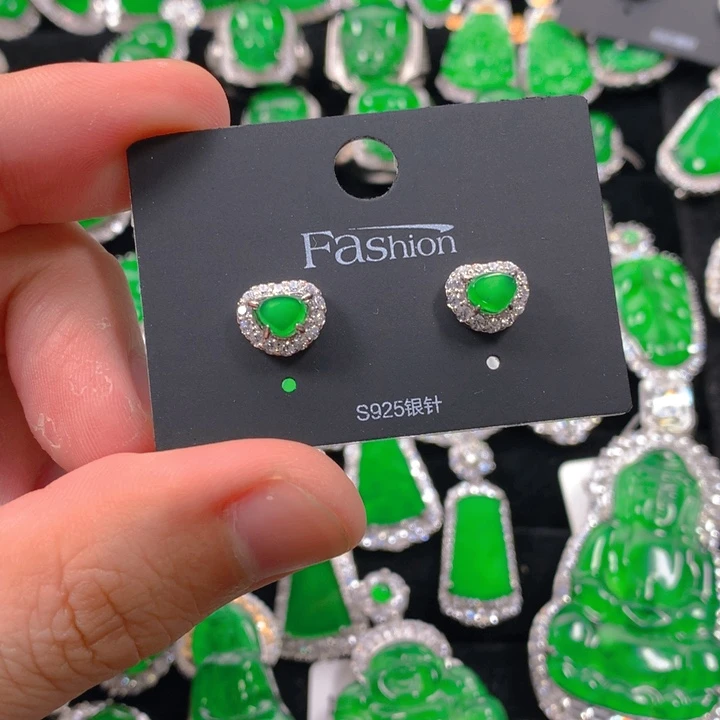 翡翠颈饰银S925镶嵌耳钉