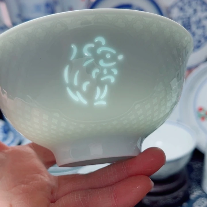 青花玲珑5寸饭碗生肖。鼠