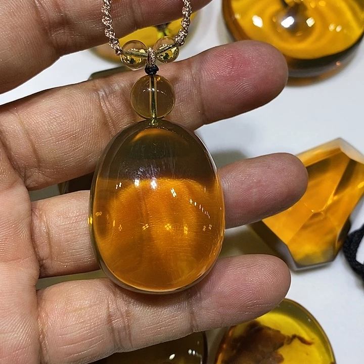 方***美血珀未镶嵌裸石一