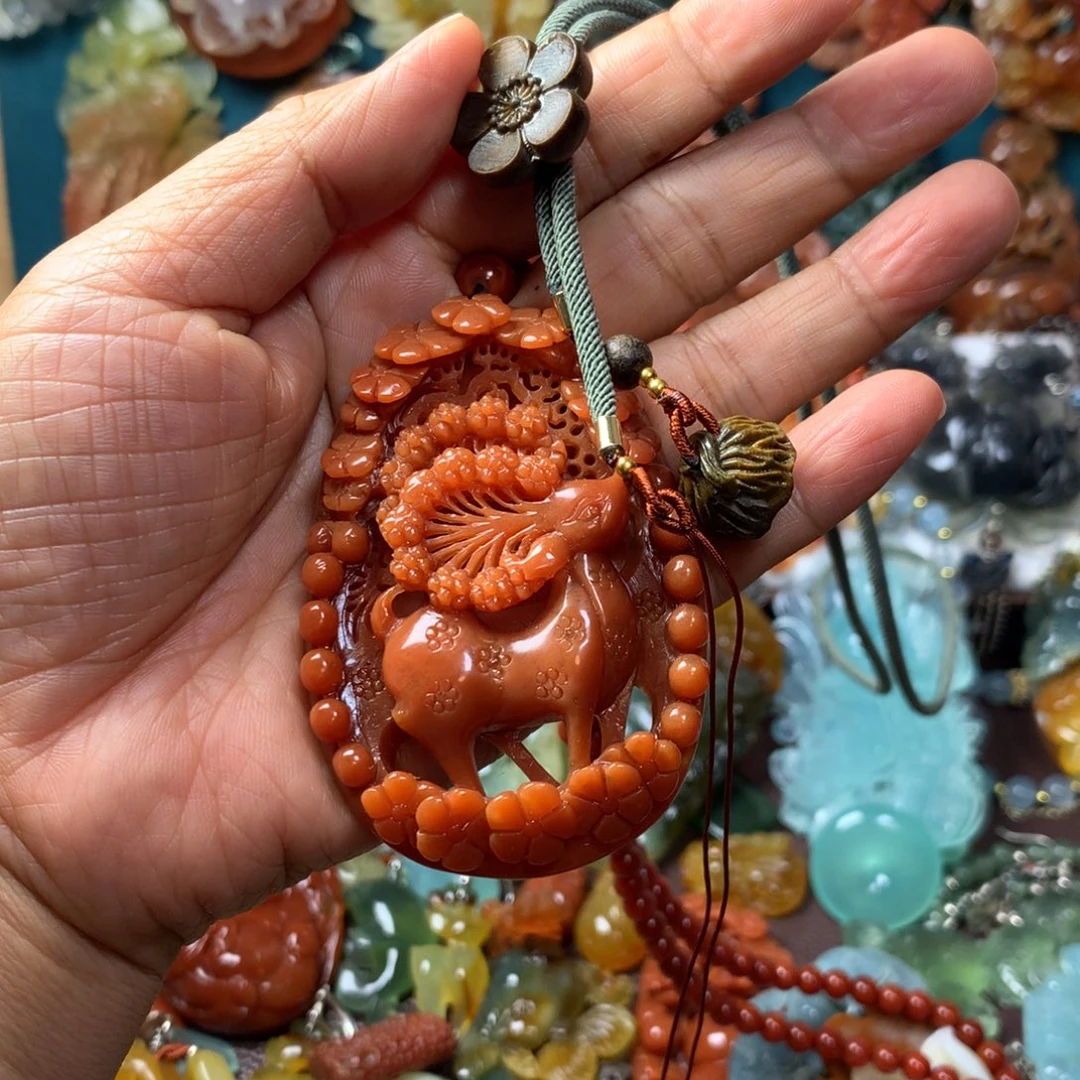 溯***苒蛇纹石玉未镶嵌挂坠