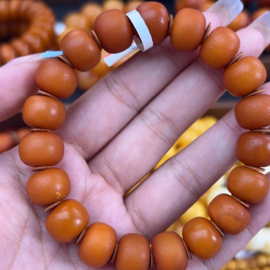 未镶嵌颈饰琥珀蜜蜡