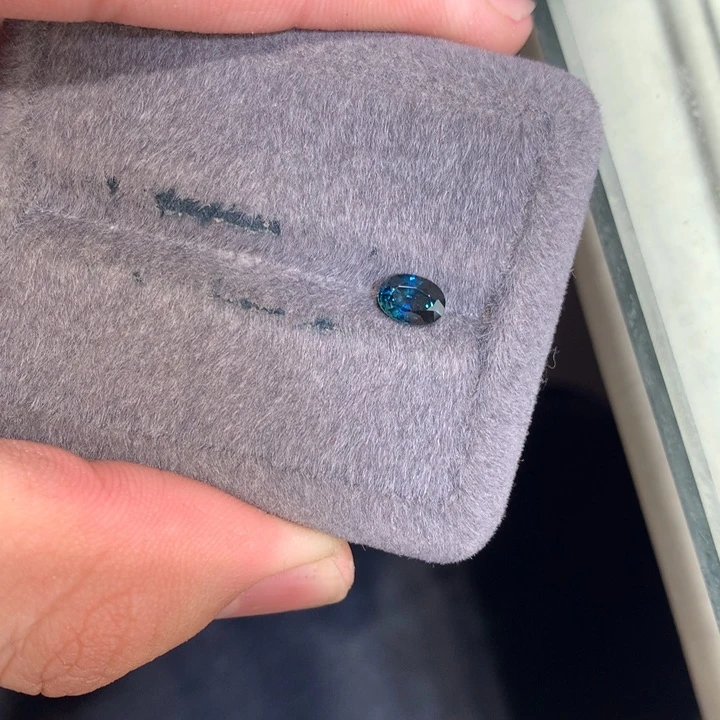 蓝宝石裸石未镶嵌1.07克拉
