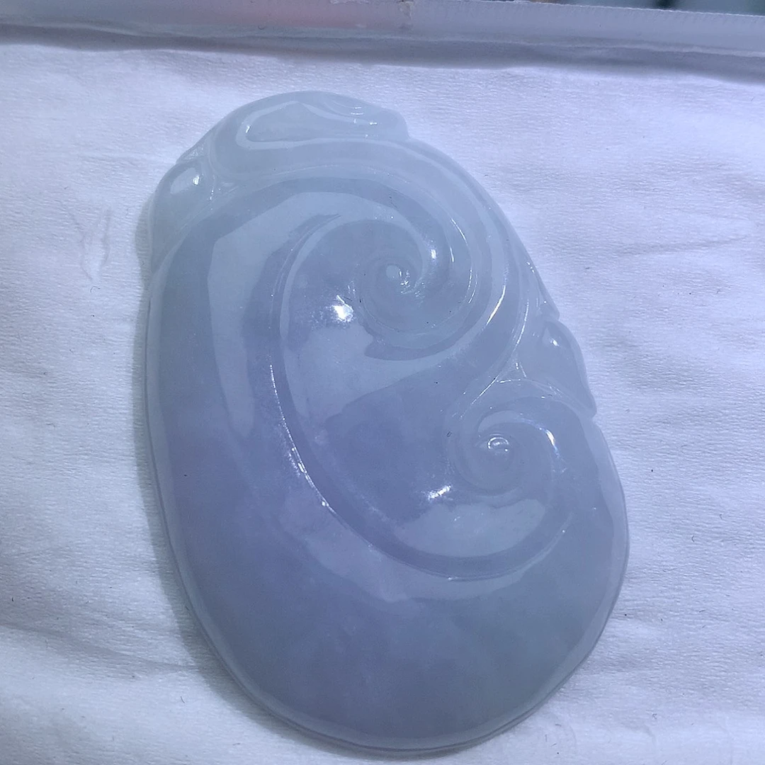翡翠未镶嵌颈饰2941。