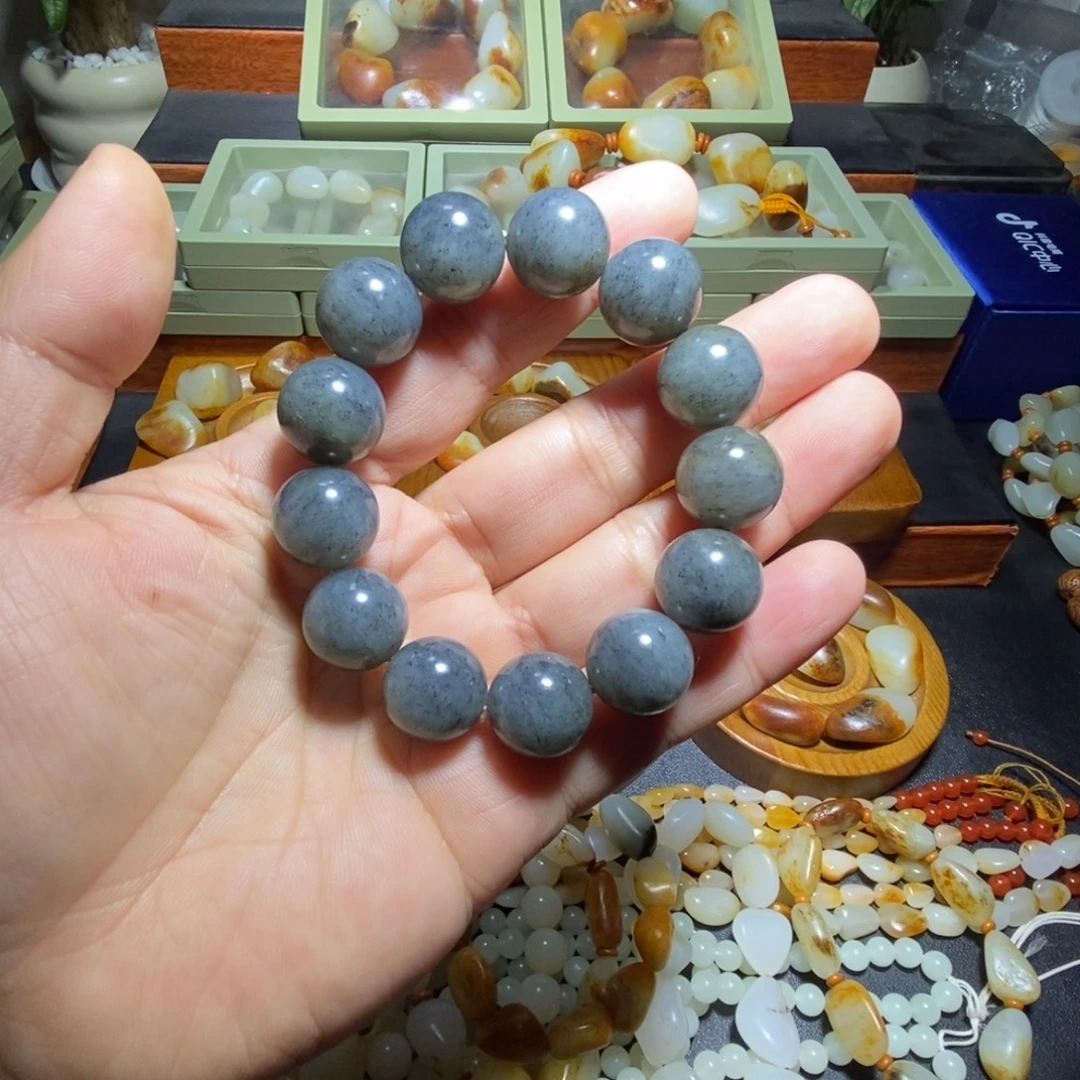 和田玉未镶嵌手串