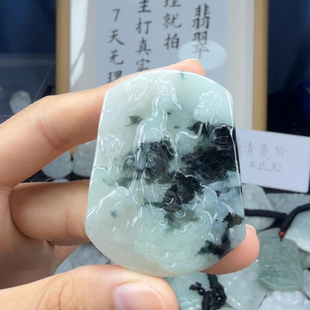 翡翠未镶嵌颈饰翡翠