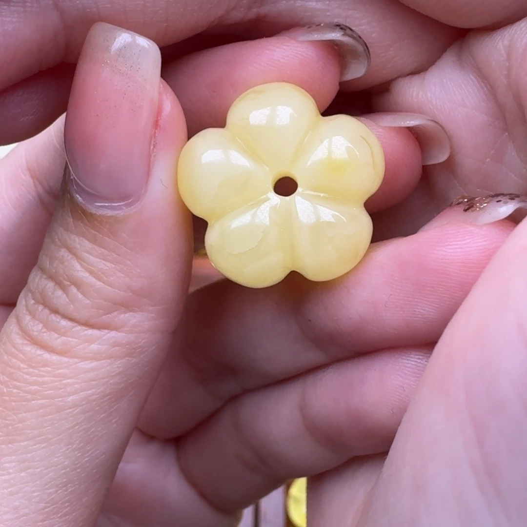 琥珀未镶嵌裸石17号特价漏白蜡五瓣花