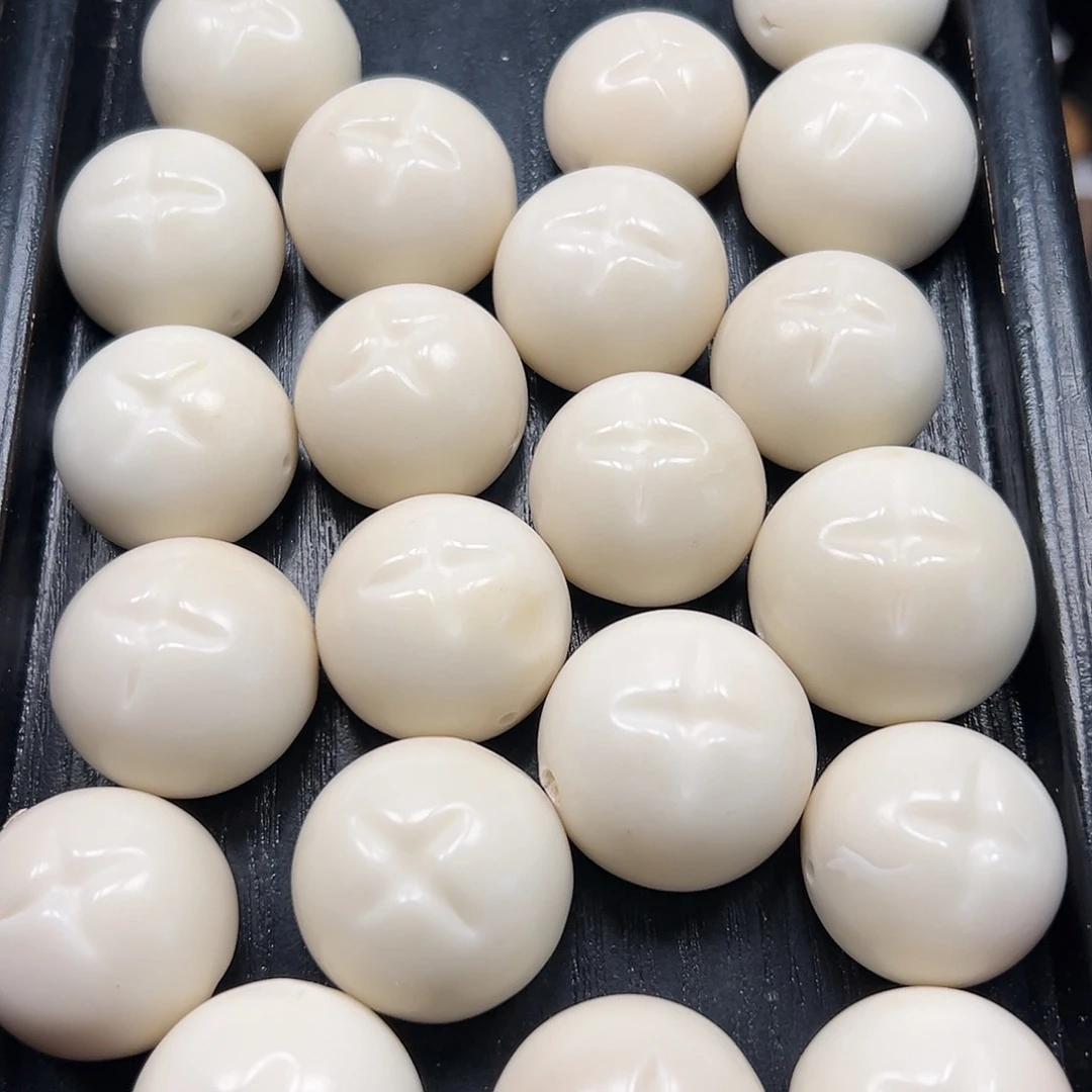 手串菩提根/象牙果瑕疵白香菇包10颗配大小