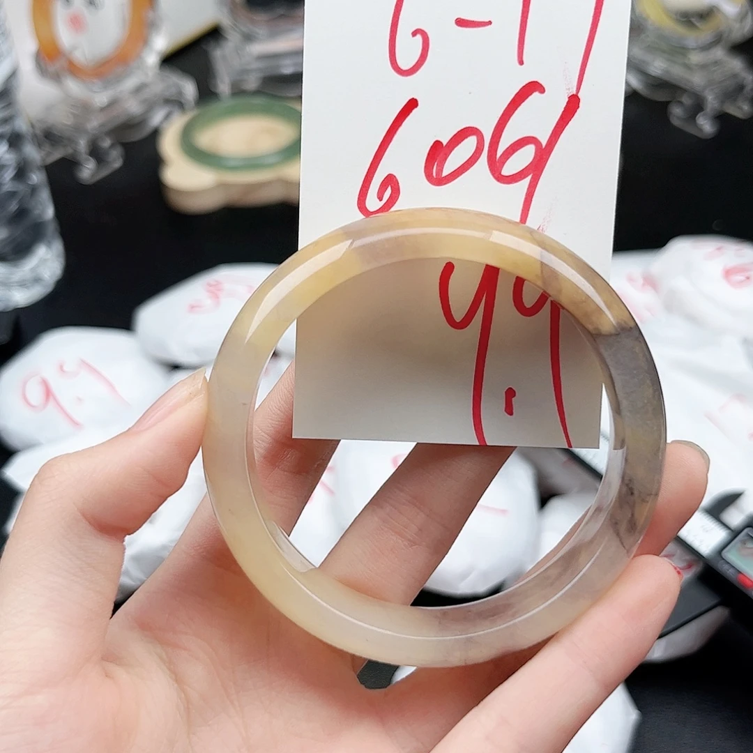 未镶嵌手镯石英质玉6.17