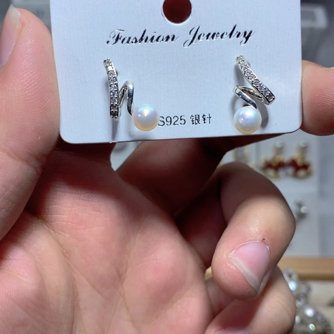 银S925镶嵌耳饰淡水珍珠