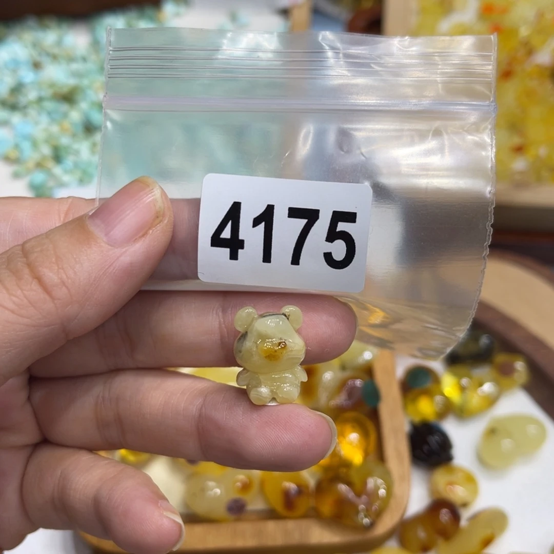 琥珀未镶嵌珠宝奇石