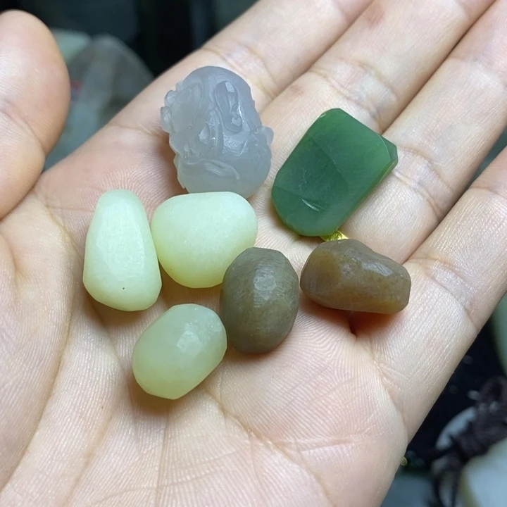 和田玉未镶嵌挂件