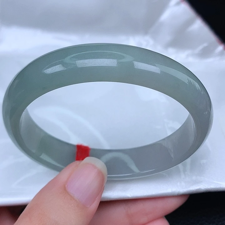 未镶嵌手镯（贵妃镯）翡翠天然