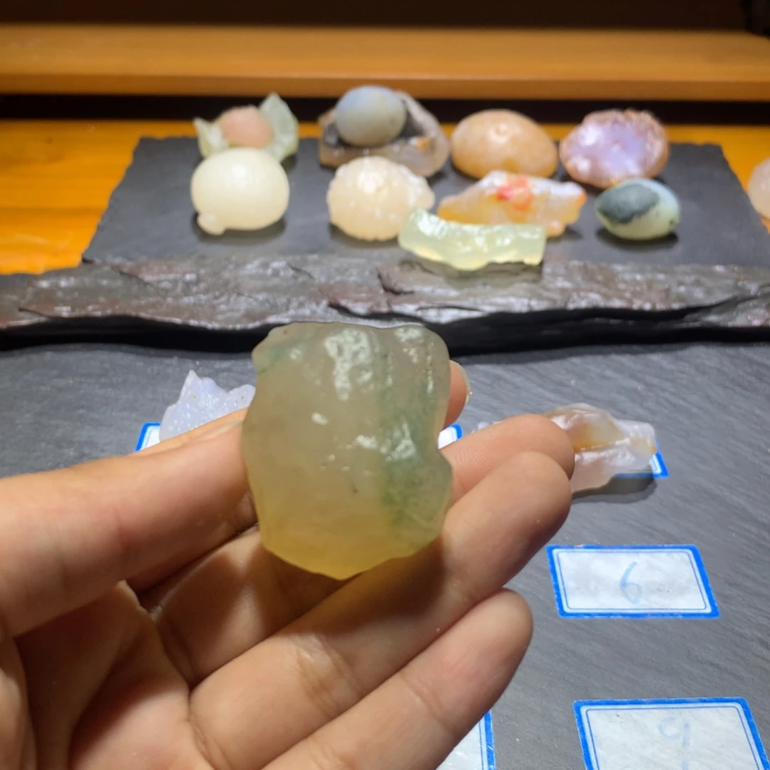 未镶嵌玛瑙/玉髓珠宝奇石
