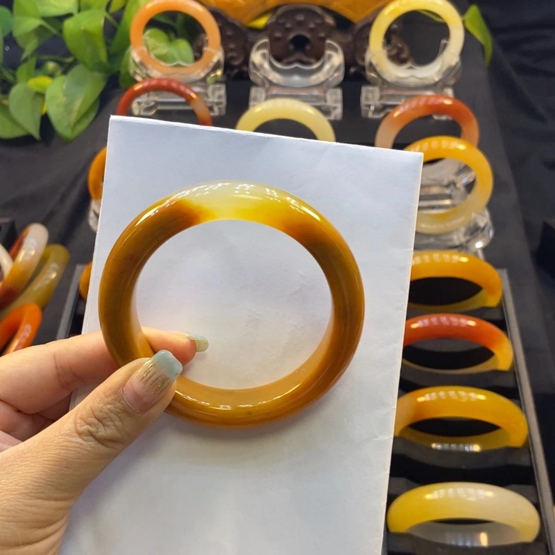 完***局石英质玉（黄龙玉）未镶嵌手镯H