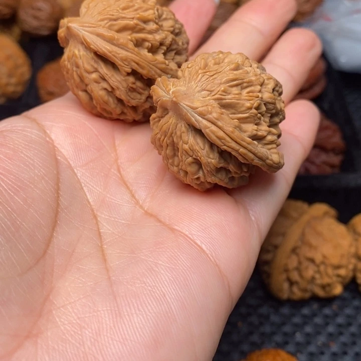 秦岭野生文玩核桃57