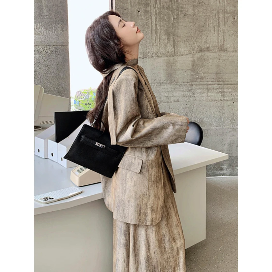 轻熟风高级感连衣裙套装女春2025新款今年流行小西装吊带裙两件套