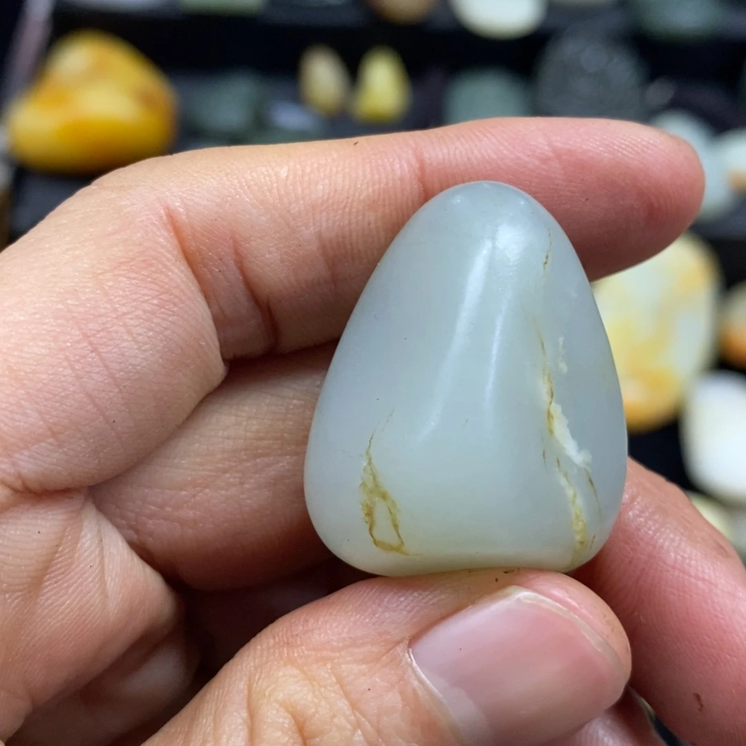 未镶嵌和田玉（子料）摆件