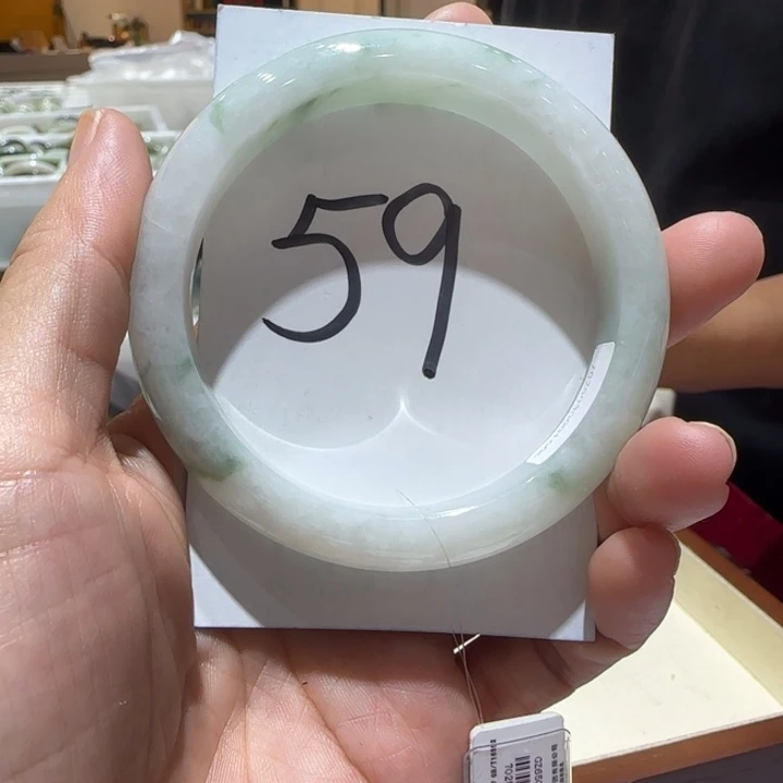 翡翠未镶嵌手镯675