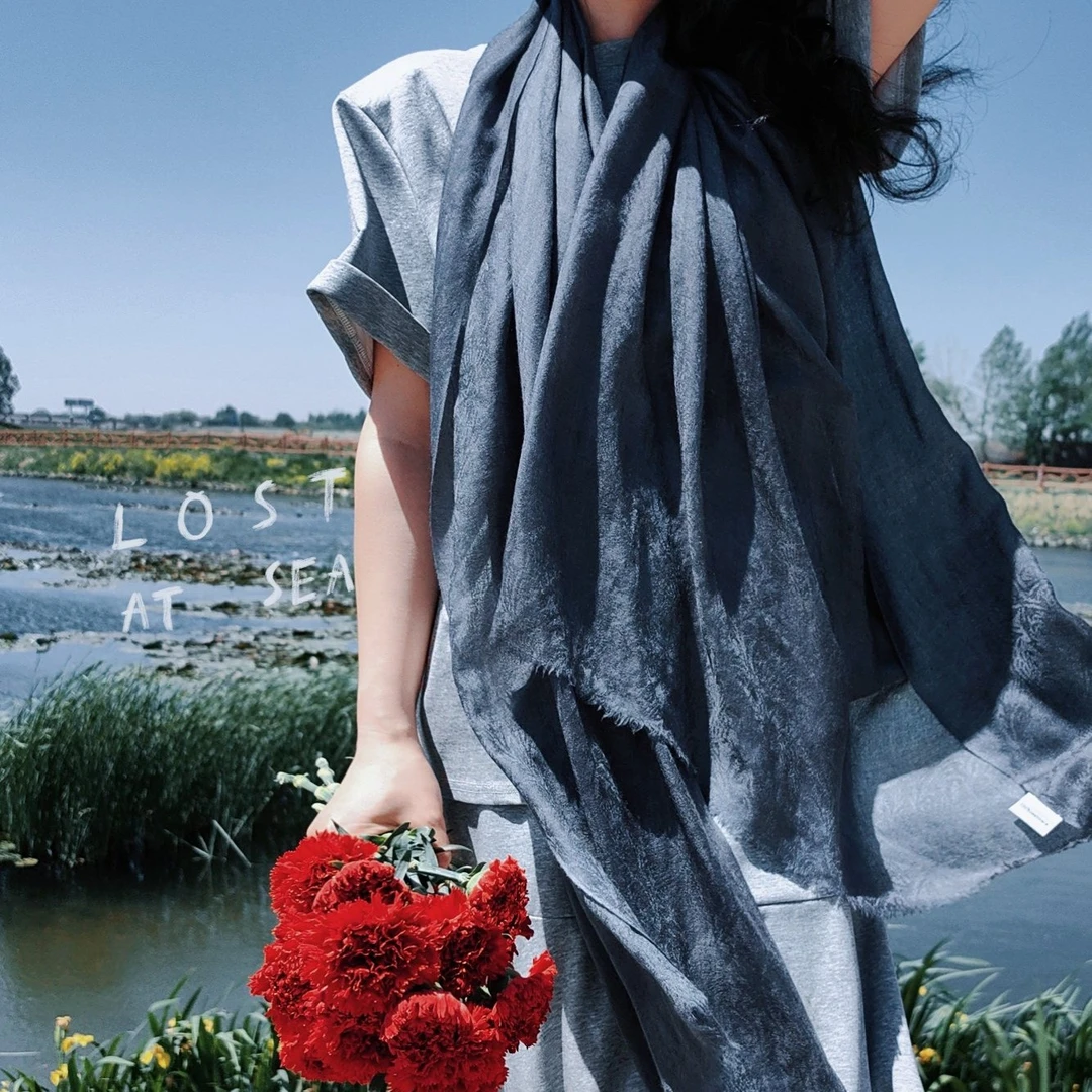 奢品意大利精纺纯山羊绒戒指绒蓟花手作晕染艺术围巾披肩