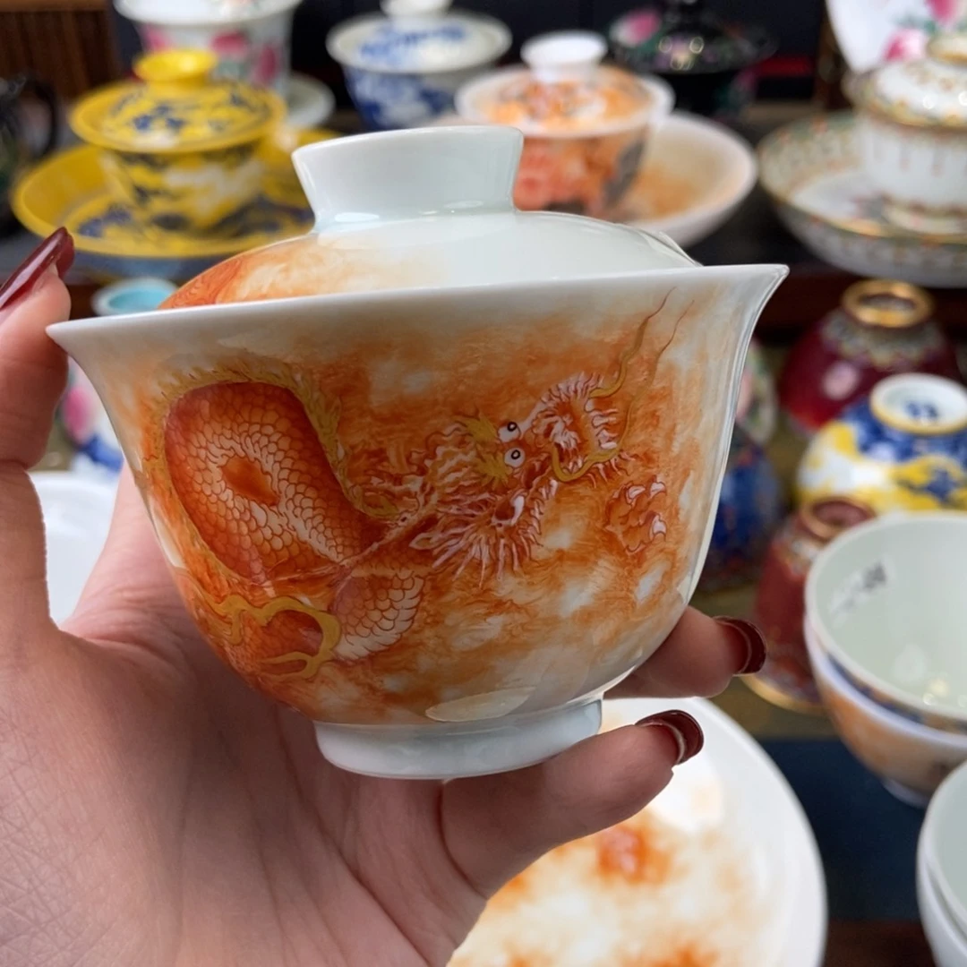 陶瓷艺术家的作品是一